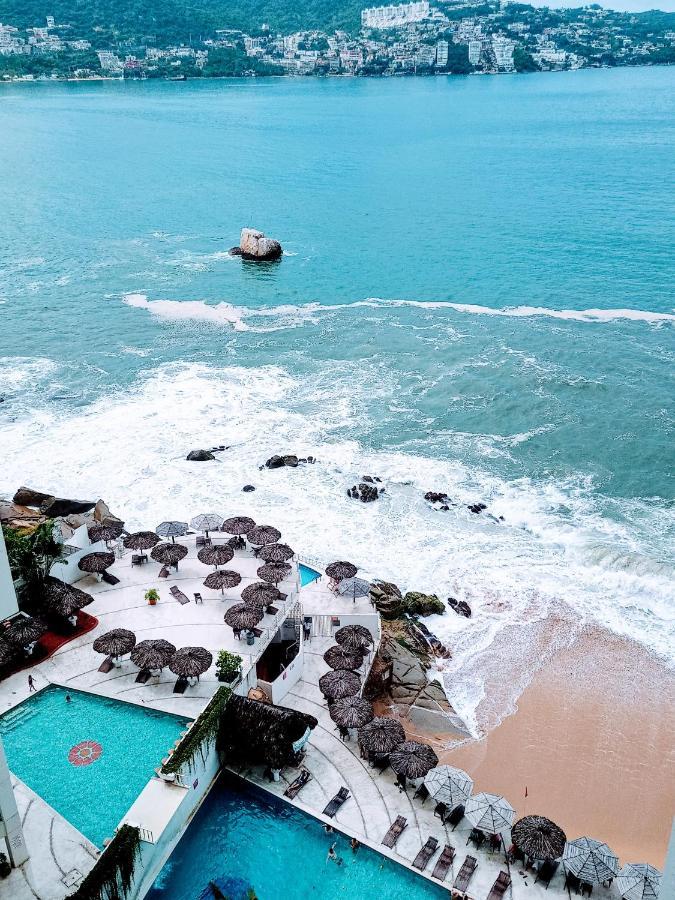 Con Vista Al Mar A Pie De Playa *