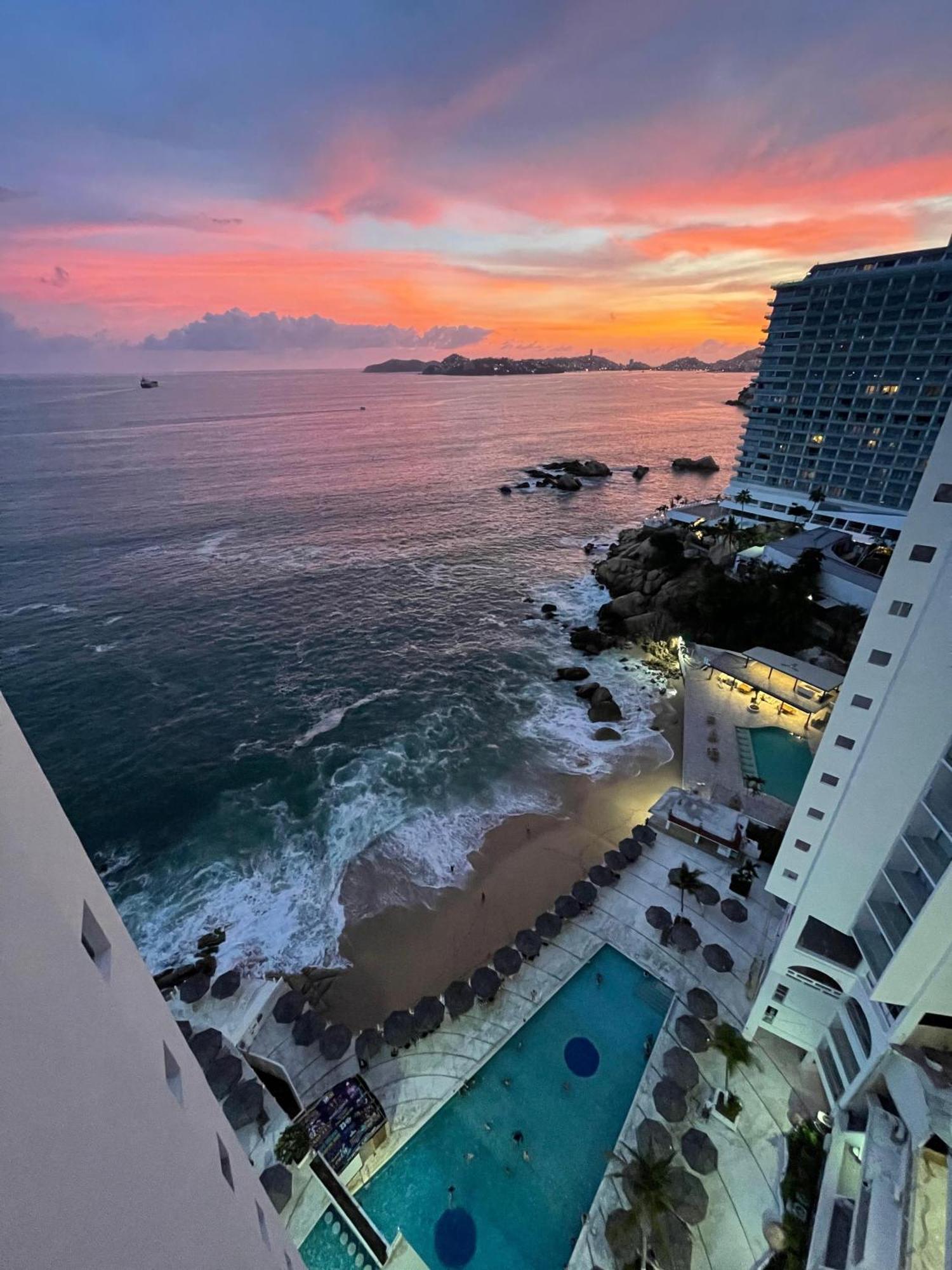 Apartahotel Con Vista Al Mar A Pie De Playa Acapulco